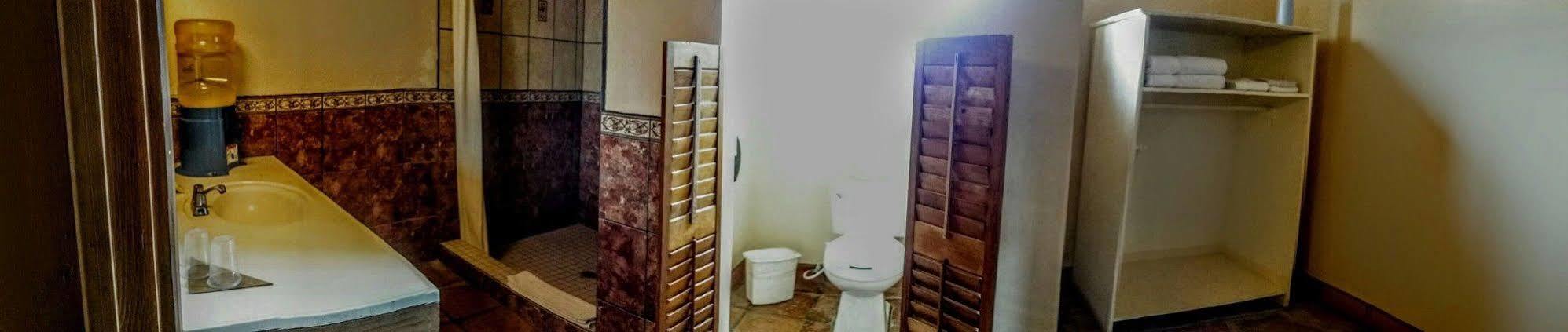 Old Mill Hotel San Quintin Εξωτερικό φωτογραφία
